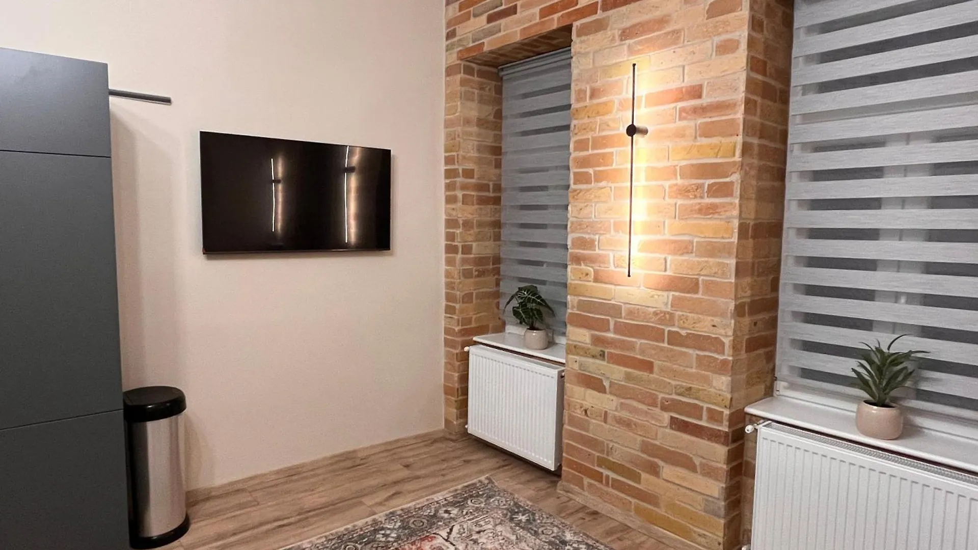Koedvirag Apartman سيغيد المجر
