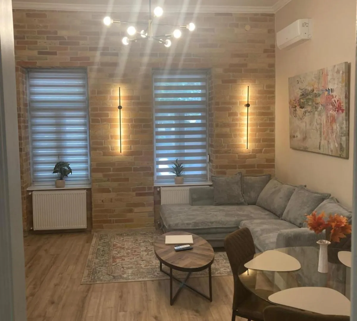 Koedvirag Apartman سيغيد