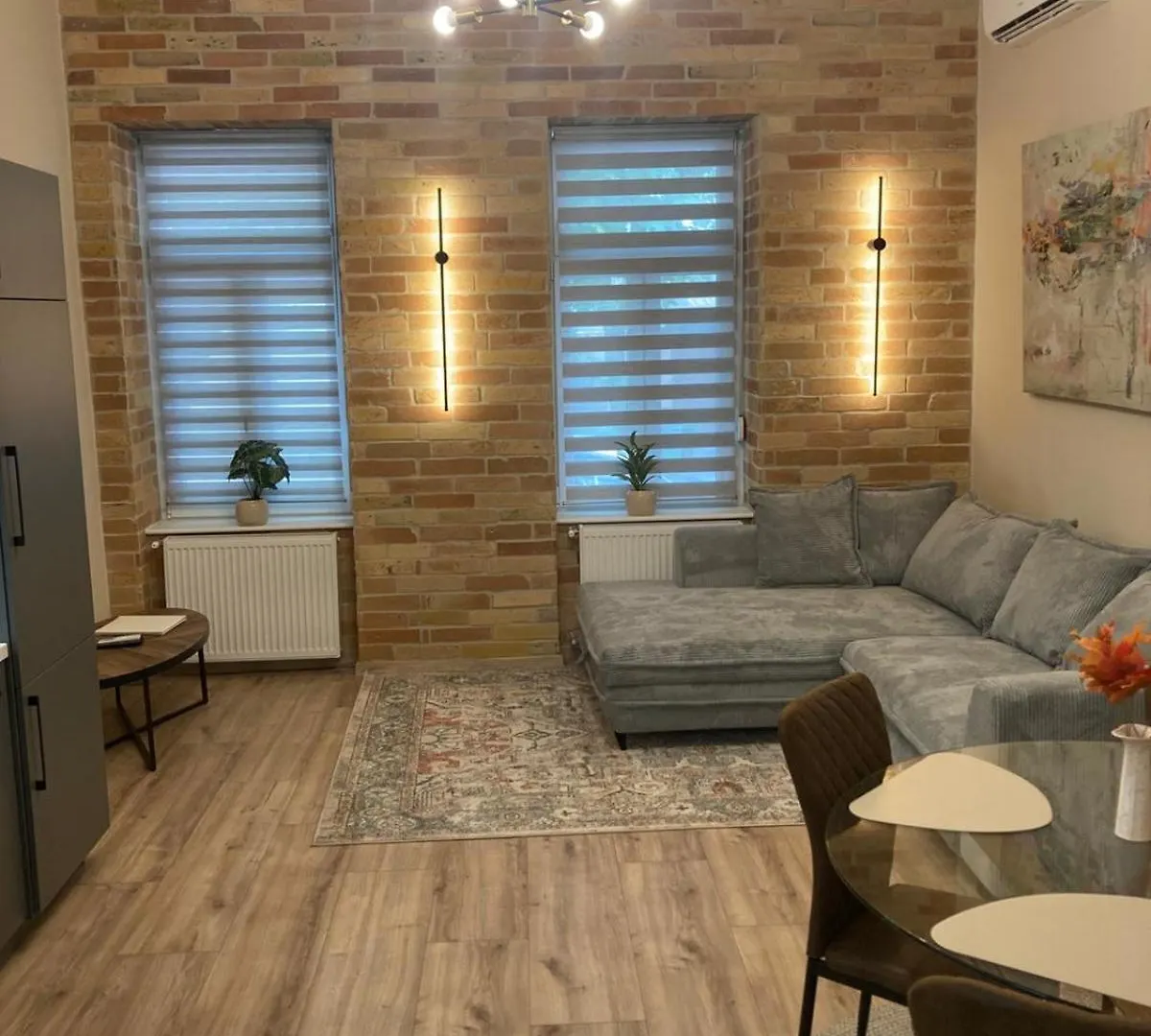 شقة Koedvirag Apartman سيغيد المجر