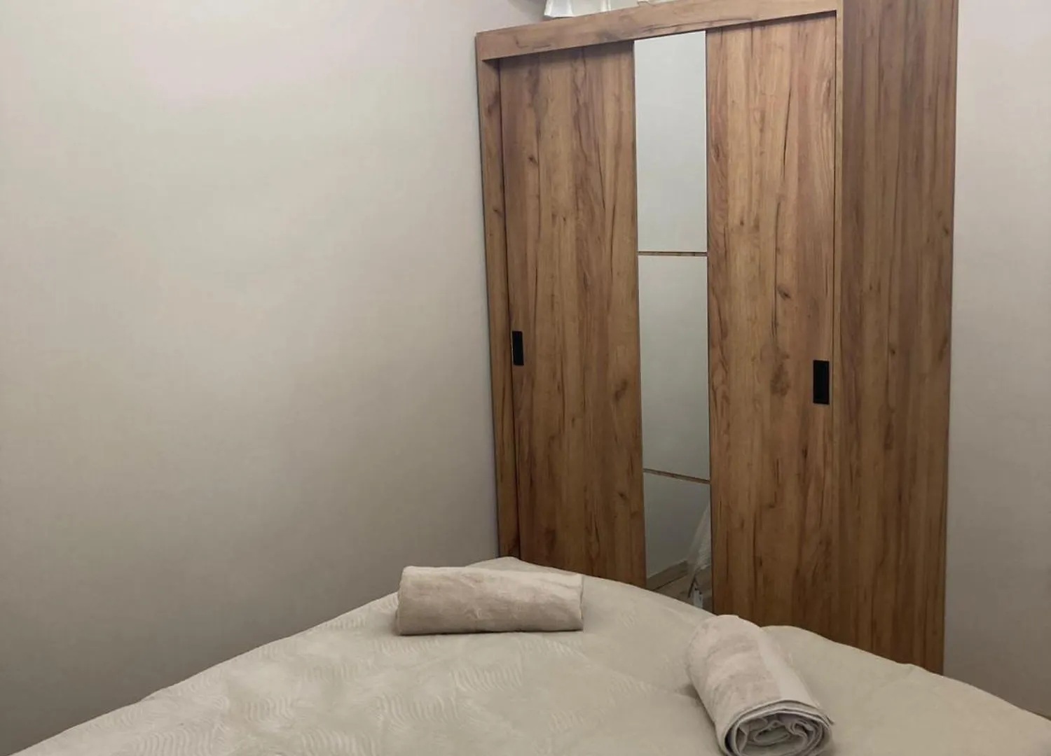Koedvirag Apartman سيغيد شقة